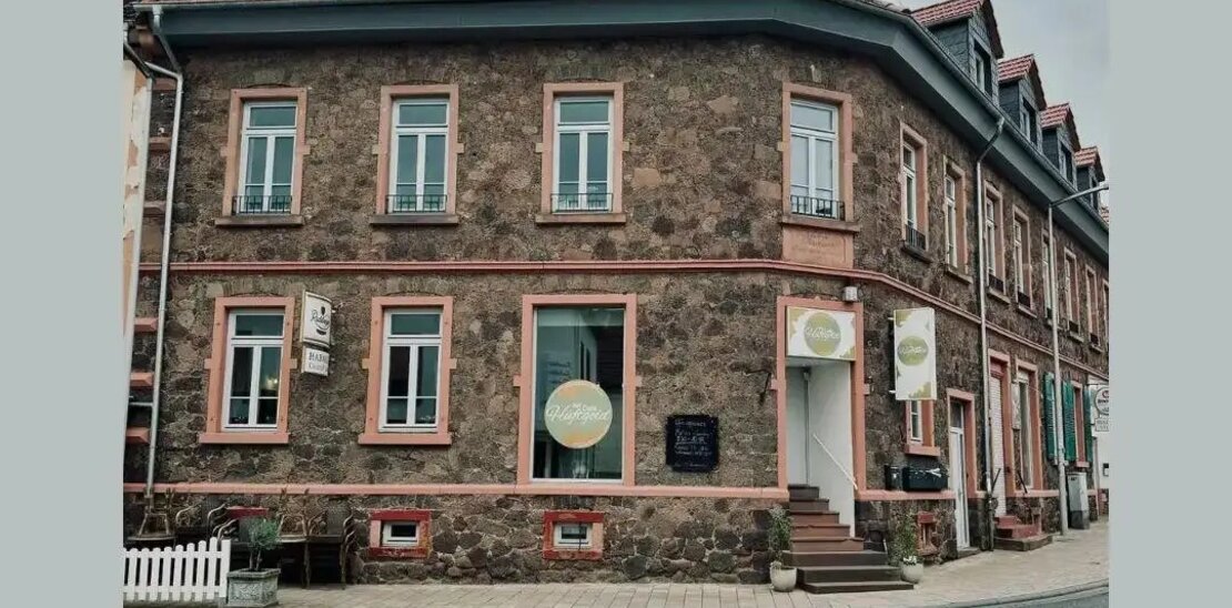 Das Caf&eacute; H&uuml;ftgold